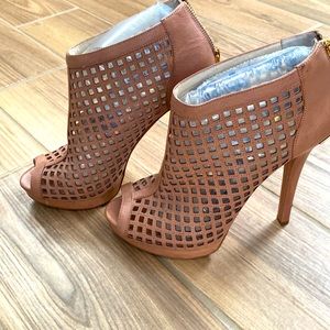 Michael Kors Nude cage Heel- Size 10